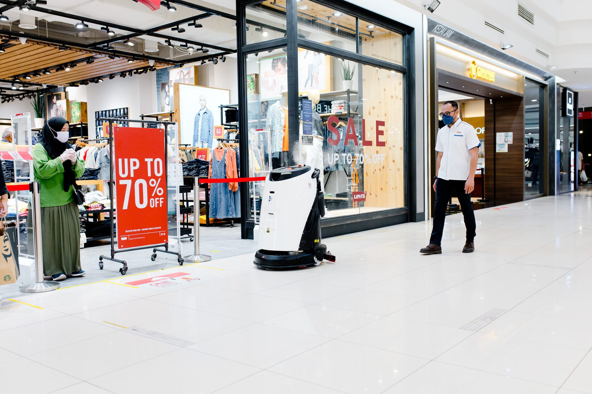 IoT powered cleaning robot